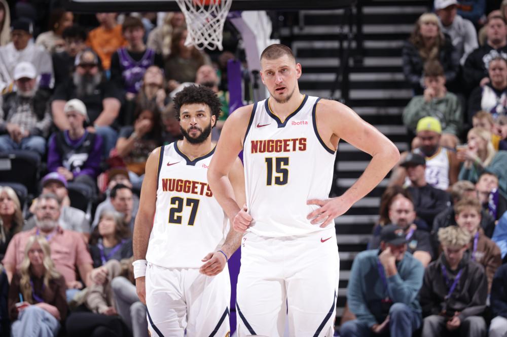 场呈现出 场呈现出