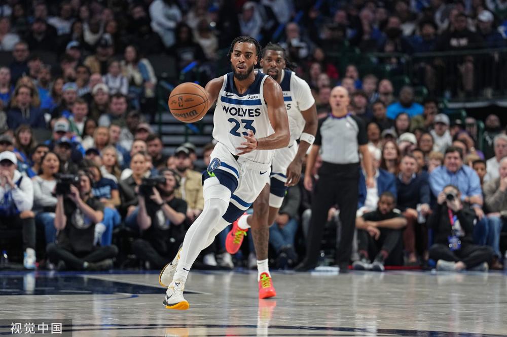 球联赛中 球联赛中