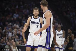 不少年轻球 不少年轻球